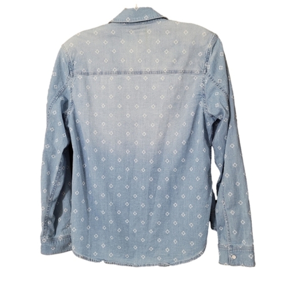 Tahari faded pearl snap long sleeve  denim jean shirt - Picture 2 of 6